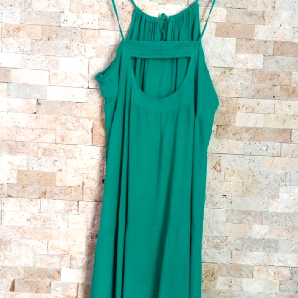 Elegant Green Sleeveless Dress